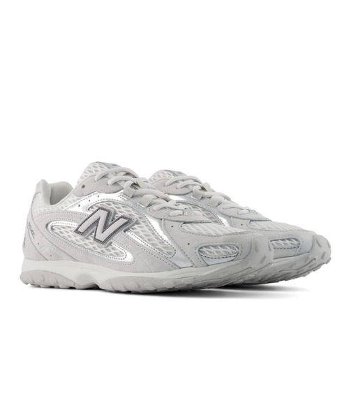 NEW BALANCE(ニューバランス)の「204L(スニーカー・レディース・ホワイト×シルバー/ベージュ/ピンク系その他・29.0cm/25.0cm/24.5cm/24.0cm/23.5cm/23.0cm/22.5cm/28.5cm/28.0cm/27.5cm/27.0cm/26.5cm/26.0cm/25.5cm)」の4枚目の写真