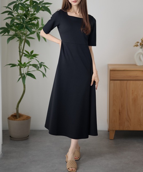 DAYRA（デイラ）の「スクエアネック 切替 フレア 半袖 ロング ワンピース（ワンピース・レディース・ネイビー/ダークグレー/ブラック・FREE/S）」の4枚目の写真