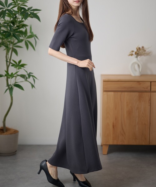 DAYRA（デイラ）の「スクエアネック 切替 フレア 半袖 ロング ワンピース（ワンピース・レディース・ネイビー/ダークグレー/ブラック・FREE/S）」の11枚目の写真