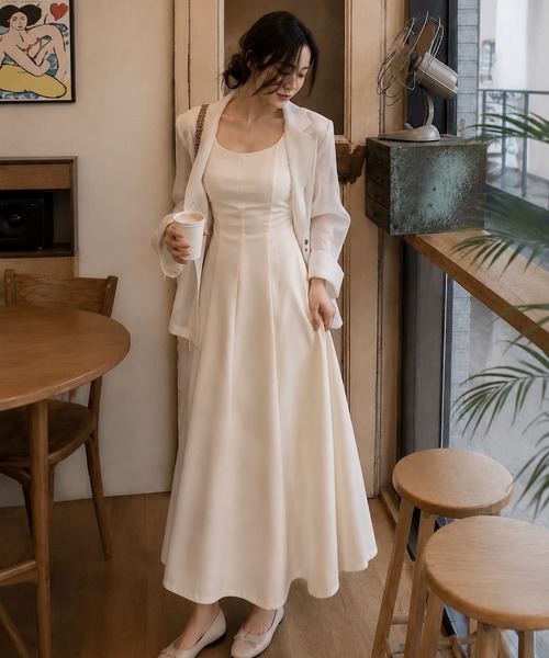 THEODORIC.dy(セオドリックディ)の「ノースリーブ パネルワンピース(美シルエット設計)(ワンピース・レディース・アイボリー/ブラック・FREE)」の15枚目の写真