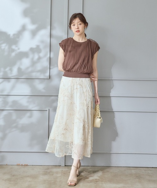 12Twelve Agenda(トゥエルブ アジェンダ)の「花柄刺繍チュールフレアスカート(スカート・レディース・ブラック/アイボリー・M)」の8枚目の写真