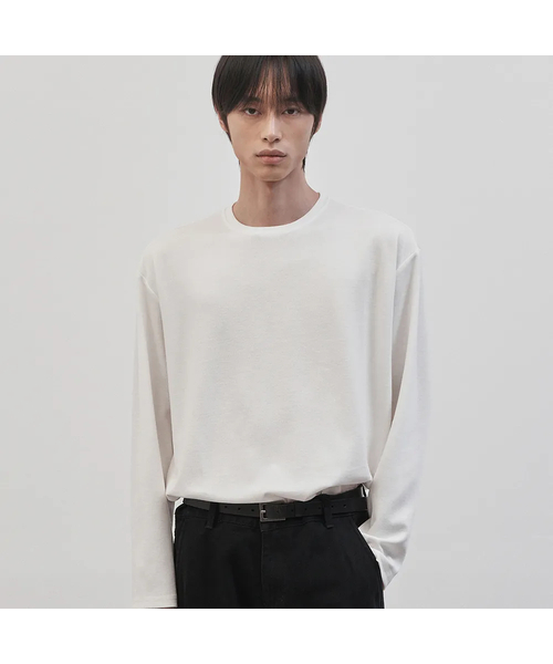 WORK ON BODY OFF(ワークオンボディオフ)の「レスティッド セミオーバーフィット ラウンドネック ニット (4色)(ニット/セーター・レディース・ブラウン/チャコールグレー/ホワイト/ブラック・LARGE/XX-LARGE/X-LARGE/SMALL/MEDIUM)」の2枚目の写真