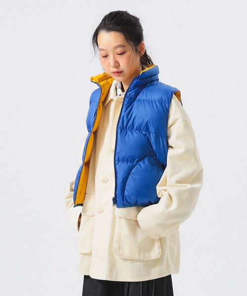 BEAMS BOY(ビームスボーイ)の「リバーシブル ダウン べスト(ダウンベスト・レディース・ベージュ/ブルー/パープル・1/2)」の2枚目の写真