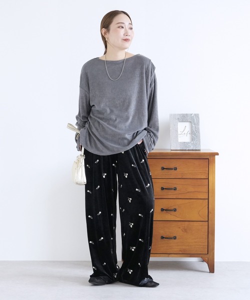 reca(レカ)の「小花柄刺繍ベロアパンツ(その他パンツ・レディース・ブラウン・FREE)」の4枚目の写真
