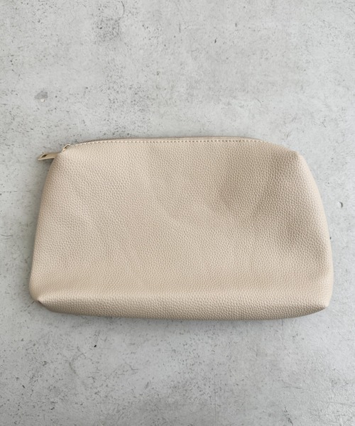 wears(ウェアーズ)の「【A4収納可・ポーチ付き】大容量シンプルPUトートバッグ 通勤・通学(トートバッグ・レディース・ベージュ/ブラック・FREE)」の10枚目の写真