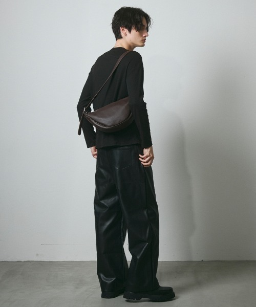 DAZE（デイズ）の「合成皮革 2タックワイドパンツ（その他パンツ・メンズ・ブラック/ブラウン・SMALL/MEDIUM/LARGE/X-LARGE）」の19枚目の写真