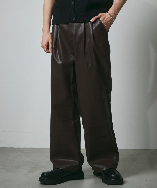DAZE（デイズ）の「合成皮革 2タックワイドパンツ（その他パンツ・メンズ・ブラック/ブラウン・SMALL/MEDIUM/LARGE/X-LARGE）」の13枚目の写真