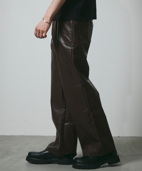 DAZE（デイズ）の「合成皮革 2タックワイドパンツ（その他パンツ・メンズ・ブラック/ブラウン・SMALL/MEDIUM/LARGE/X-LARGE）」の16枚目の写真