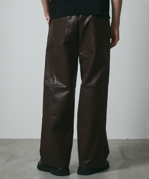 DAZE（デイズ）の「合成皮革 2タックワイドパンツ（その他パンツ・メンズ・ブラック/ブラウン・SMALL/MEDIUM/LARGE/X-LARGE）」の9枚目の写真