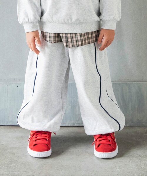 BREEZE(ブリーズ)の「パイピングライン スウェットパンツ_セットアップ可(スウェットパンツ・キッズ・レッド/レインボー/ブルー/グリーン/アイボリー/ブラック・120/80/100/90/160/150/140/130/110)」の1枚目の写真