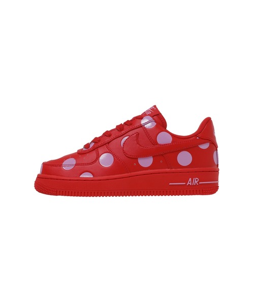 NIKE(ナイキ)の「NIKE WMNS AIR FORCE 1 07 IR8647-600(スニーカー・レディース・レッド・25cm/24.5cm/24cm/23.5cm)」の4枚目の写真
