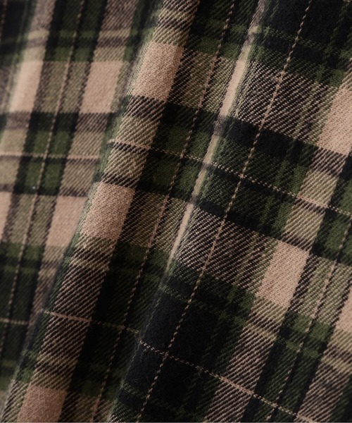 AVIREX（アヴィレックス）の「CHEMICAL WASH CHECK SHIRTS（シャツ/ブラウス・レディース・ベージュ/ライトブラウン/オフホワイト・F）」の8枚目の写真