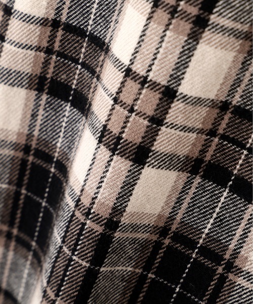AVIREX（アヴィレックス）の「CHEMICAL WASH CHECK SHIRTS（シャツ/ブラウス・レディース・ベージュ/ライトブラウン/オフホワイト・F）」の13枚目の写真