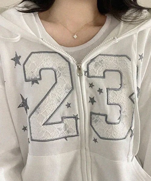 Emilie（エミリー）の「レースナンバリング ダブルジップパーカー（パーカー・レディース・グリーン/ホワイト/グレー/ブラック・FREE）」の7枚目の写真