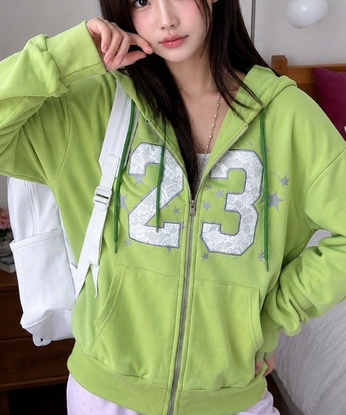 Emilie（エミリー）の「レースナンバリング ダブルジップパーカー（パーカー・レディース・グリーン/ホワイト/グレー/ブラック・FREE）」の9枚目の写真