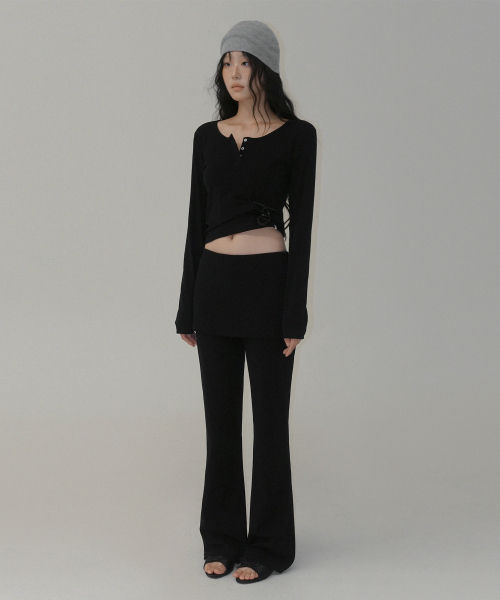 TWEE(トゥウィー)の「バフィン レイヤード セミ bootカット ロングパンツ(その他パンツ・レディース・チャコールグレー/ブラック・FREE)」の10枚目の写真