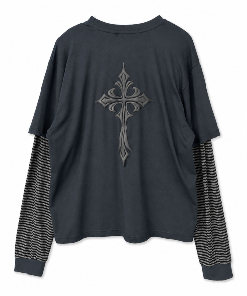 DAMISH（ダミシュ）の「クロスパフプリントレイヤードロングスリーブ_チャコール（Tシャツ/カットソー・レディース・チャコール・OS）」の4枚目の写真