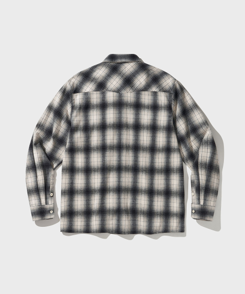 VDR(ブイディアール)の「OMBRE PLAID SHIRT(シャツ/ブラウス・メンズ・その他・LARGE/MEDIUM/X-LARGE)」の2枚目の写真