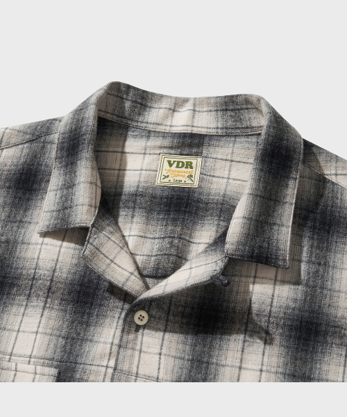 VDR(ブイディアール)の「OMBRE PLAID SHIRT(シャツ/ブラウス・メンズ・その他・LARGE/MEDIUM/X-LARGE)」の4枚目の写真