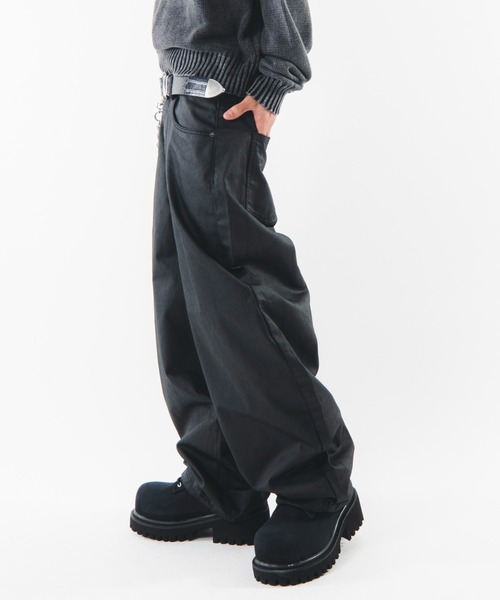 SHORT ROUND(ショートラウンド)の「SHORT ROUND/【26年秋冬新作】コ-ティングカーブデニムパンツ(デニムパンツ・メンズ・ブラック系3・LARGE/MEDIUM)」の14枚目の写真