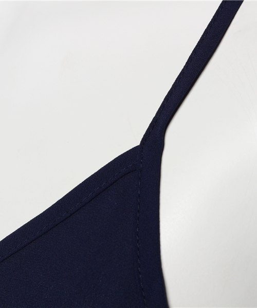 Luz Llena (philter)（ラズレナ　フィルター）の「[存在感ある上品さ]ジョーゼットUネッククロップドキャミソール（キャミソール・レディース・ベージュ/ネイビー/キャメル/アイボリー/ブラック・MEDIUM/LARGE）」の8枚目の写真