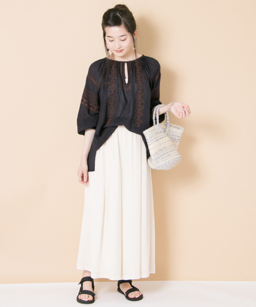 URBAN RESEARCH(アーバンリサーチ)の「india刺繍チュニックブラウス(シャツ/ブラウス・レディース・オフホワイト/ネイビー・FREE)」の16枚目の写真