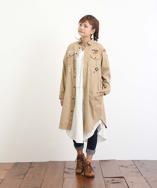 CUBE SUGAR（キューブシュガー）の「ツイルワッペン付ミリタリーワンピース（ワンピース・レディース・ブルー/ベージュ/ネイビー・M）」の4枚目の写真