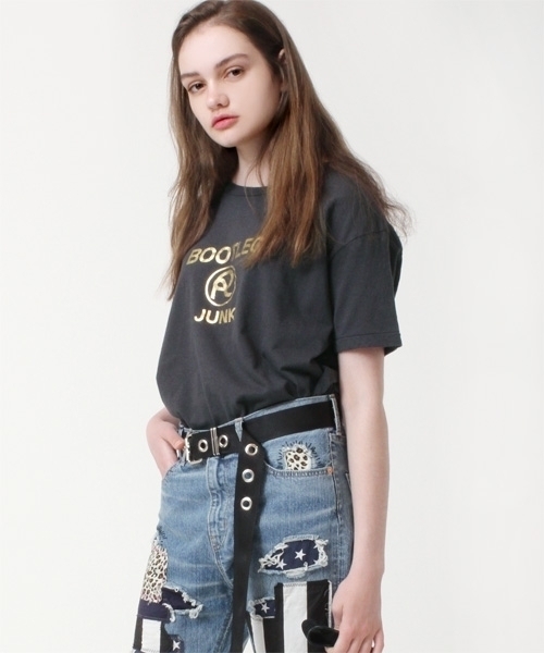 RNA(アールエヌエー)の「M0780 BOOTLEG JUNK Tシャツ(Tシャツ/カットソー・レディース・ホワイト/ブラック/ダークベージュ・MEDIUM)」の7枚目の写真