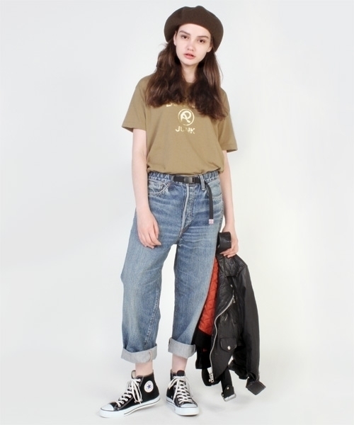 RNA(アールエヌエー)の「M0780 BOOTLEG JUNK Tシャツ(Tシャツ/カットソー・レディース・ホワイト/ブラック/ダークベージュ・MEDIUM)」の10枚目の写真