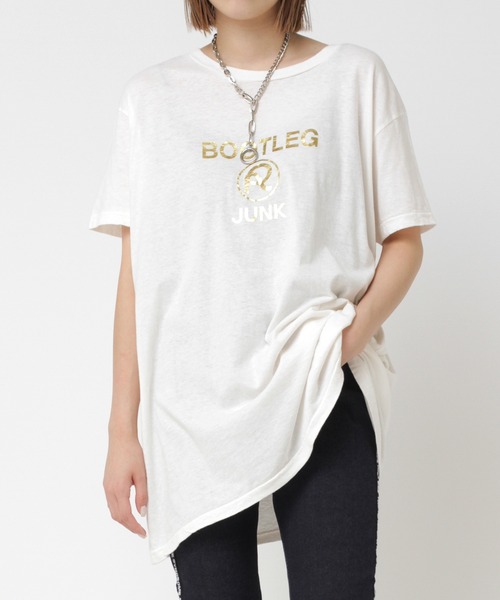 RNA(アールエヌエー)の「M0780 BOOTLEG JUNK Tシャツ(Tシャツ/カットソー・レディース・ホワイト/ブラック/ダークベージュ・MEDIUM)」の1枚目の写真