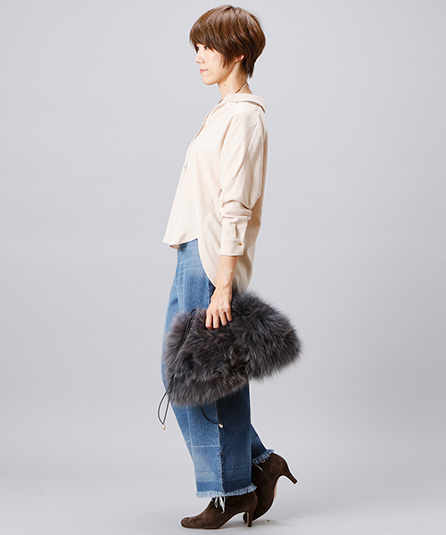 RIVE DROITE（リヴドロワ）の「ドルマンスリーブシャツ（シャツ/ブラウス・レディース・ネイビー/オフホワイト/ライトベージュ・FREE）」の12枚目の写真