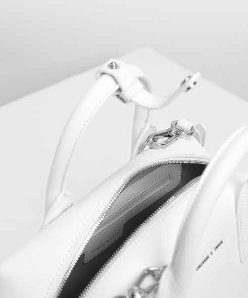 CHARLES&amp;KEITH　クラシックストラクチャード トップハンドルバッグ CHARLES & KEITH（チャールズ & キース）の「クラシック