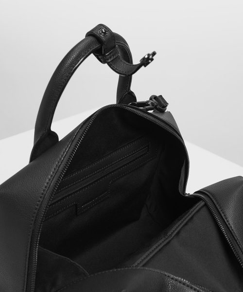 CHARLES&amp;KEITH　クラシックストラクチャード トップハンドルバッグ CHARLES & KEITH（チャールズ & キース）の「クラシック