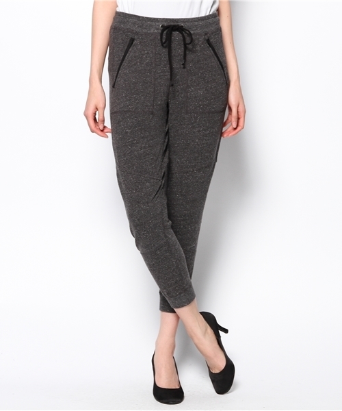 PLST（プラステ）の「切替スウェットクロップドパンツ（その他パンツ・レディース・ブラック/グレー/チャコールグレー/ブルー/ネイビー・2）」の3枚目の写真