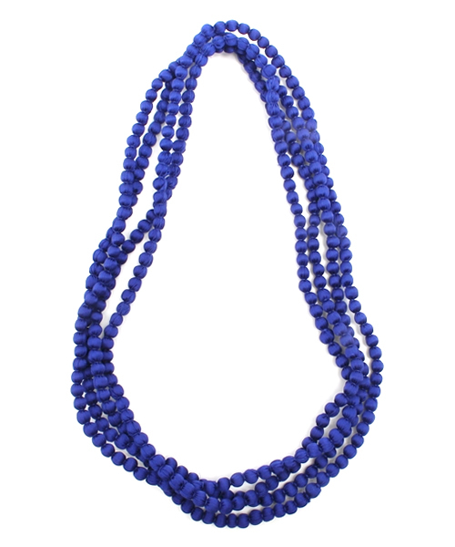 BEAMS BOY（ビームスボーイ）の「BEAMS BOY / シルクウッドネックレス（ネックレス・レディース・ピンク/ネイビー/その他1/その他2・ONE SIZE）」の2枚目の写真