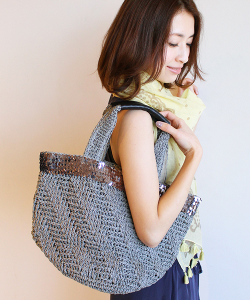 BEAUTY&YOUTH UNITED ARROWS（ビューティーアンドユースユナイテッドアローズ）の「BYSF ∵スパンコールライントート ◆（トートバッグ・レディース・ブラウン/オリーブ/ネイビー・FREE）」の2枚目の写真