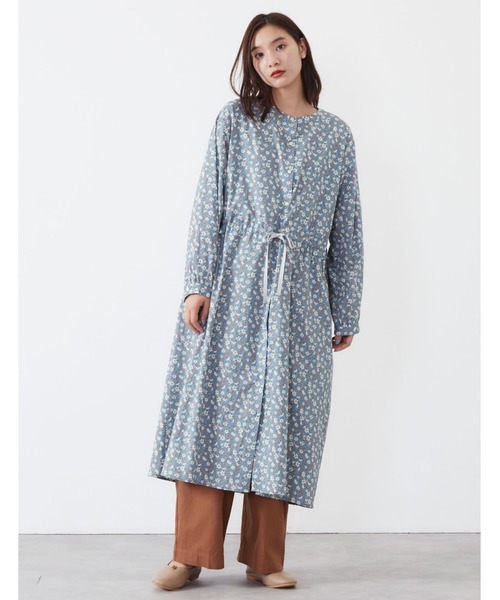 POU DOU DOU(プードゥドゥ)の「フラワープリントウエストドロストワンピース(ワンピース・レディース・ネイビー/ブルー・3)」の1枚目の写真