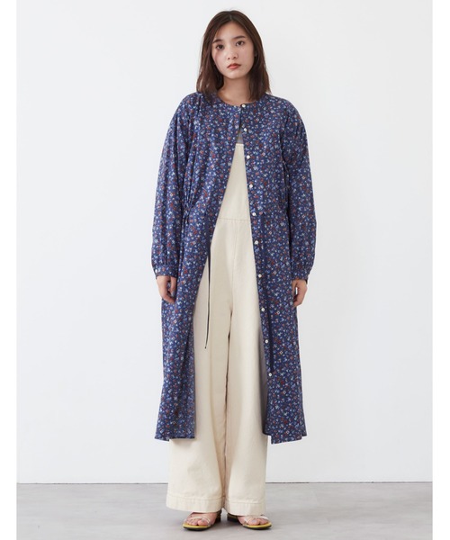 POU DOU DOU(プードゥドゥ)の「フラワープリントウエストドロストワンピース(ワンピース・レディース・ネイビー/ブルー・3)」の3枚目の写真