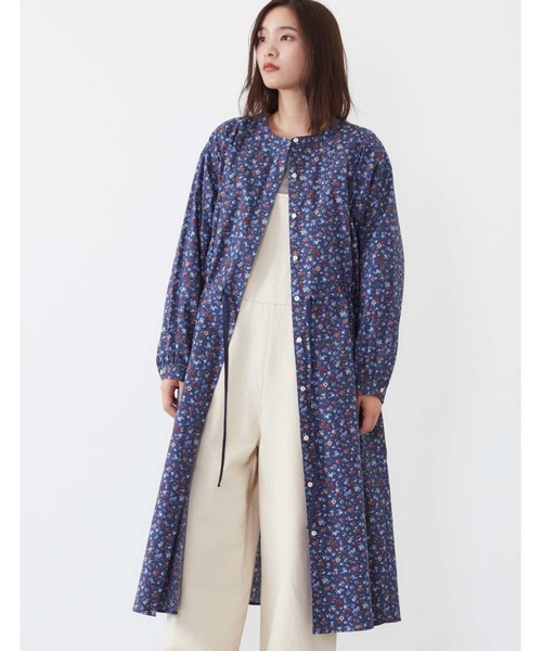 POU DOU DOU(プードゥドゥ)の「フラワープリントウエストドロストワンピース(ワンピース・レディース・ネイビー/ブルー・3)」の6枚目の写真