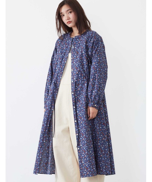 POU DOU DOU(プードゥドゥ)の「フラワープリントウエストドロストワンピース(ワンピース・レディース・ネイビー/ブルー・3)」の7枚目の写真