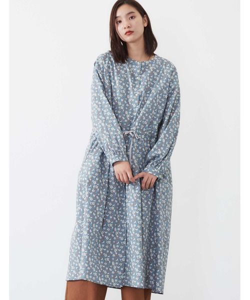 POU DOU DOU(プードゥドゥ)の「フラワープリントウエストドロストワンピース(ワンピース・レディース・ネイビー/ブルー・3)」の11枚目の写真