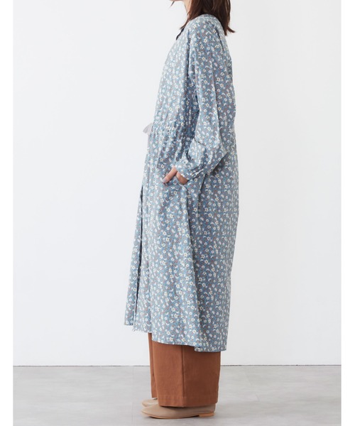 POU DOU DOU(プードゥドゥ)の「フラワープリントウエストドロストワンピース(ワンピース・レディース・ネイビー/ブルー・3)」の15枚目の写真