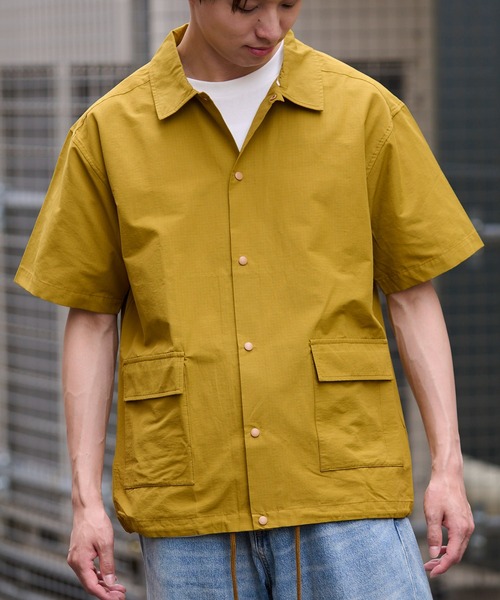 BIG MIKE(ビッグマイク)の「BIG MIKE SHORT SLEEVE RIPSTOP COACH JACKET (ビッグマイク 半袖リップストップコーチジャケット)(シャツ/ブラウス・メンズ・イエロー/グリーン/ブラック・M/L/XL)」の19枚目の写真