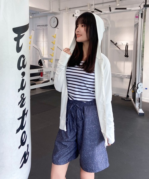 Angel Luna（エンジェルルナ）の「【2色 6点セット】大人カジュアルなスポーツウェア5点セットマスク1枚付き! 2020新作（ラッシュガード・レディース・ホワイト・LL/M/L）」の7枚目の写真