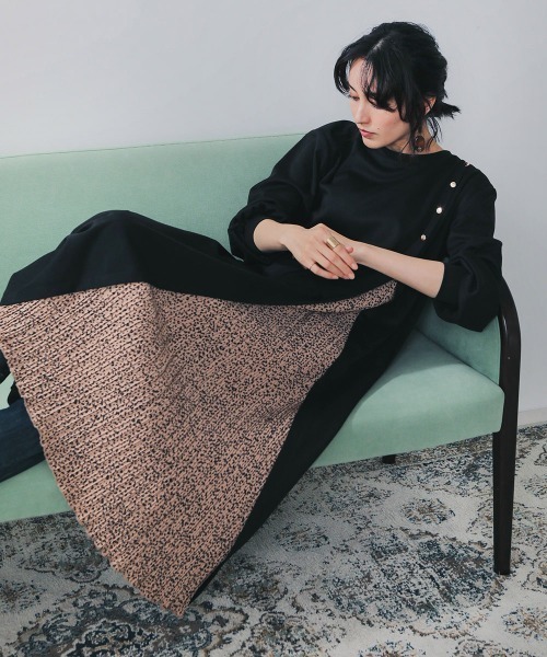 Bou Jeloud（ブージュルード）の「サイドスリットボタン付き長袖ワンピース（ワンピース・レディース・チャコールグレー/ブラック/グリーン/A/B/C/D・38/TALL）」の6枚目の写真