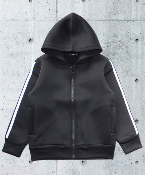 THE CASUAL（カジュアル）の「2本ライン ジップアップ パーカー サンドイッチダンボール キッズ（パーカー・キッズ・ネイビー/杢グレー/ブラック/ブラック系その他・130cm/150cm/120cm/160cm/140cm/110cm）」の2枚目の写真