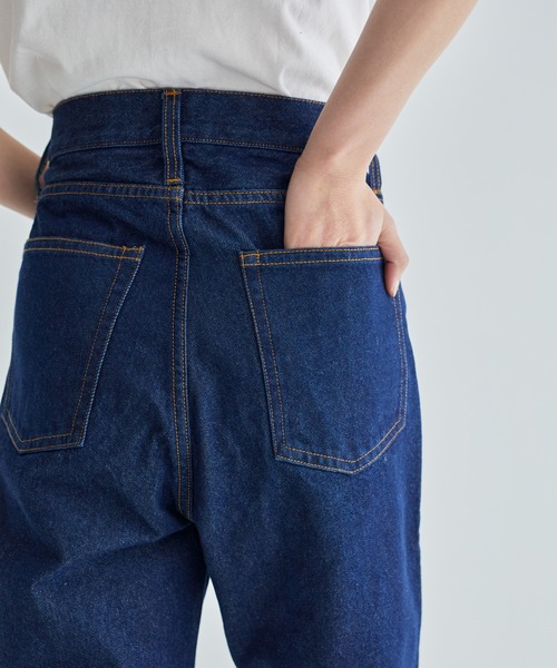 ANGIE（アンジー）の「ハイウエストストレートデニムパンツ【スタイリスト知念美加子さん×ANGIE 別注】（デニムパンツ・レディース・インディゴブルー/ダークインディゴブルー・SMALL/MEDIUM/LARGE）」の14枚目の写真