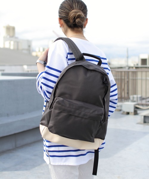 ✨美品✨スタンダードサプライ　デイパック　リュック　レザー　ナイロン　グレー STANDARD SUPPLY/NEW TINY DAYPACK/リュック（グレー） - BOWKNOT