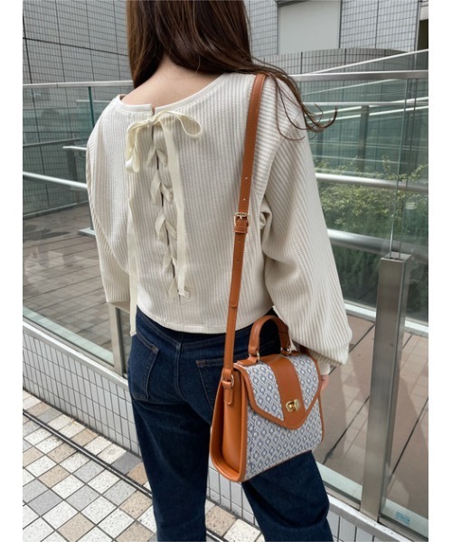 MOUSSY(マウジー)の「BACK LACE UP CROPPED トップス(Tシャツ/カットソー・レディース・アイボリー/ブラウン/カーキ/パープル・FREE)」の17枚目の写真