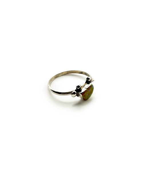 Indian Jewelry(インディアンジュエリー)の「THEATER シアター ランダムカットデザインオパールリング Made in USA(リング・レディース・ホワイト/ピンク/オレンジ/ブルー・#9/#11/#12/#6/#8/#10/#7)」の1枚目の写真
